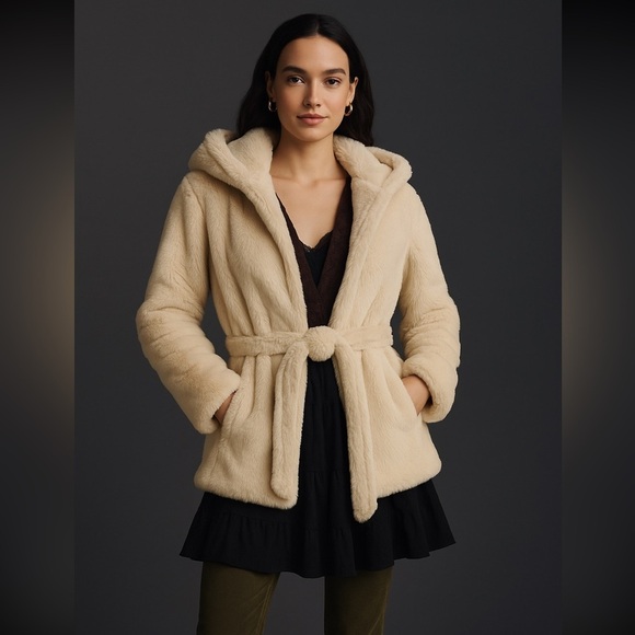 Anthropologie Jackets & Blazers - Moon River x Anthropologie Faux Fur Hooded Coat | Cream | Size M | NWT